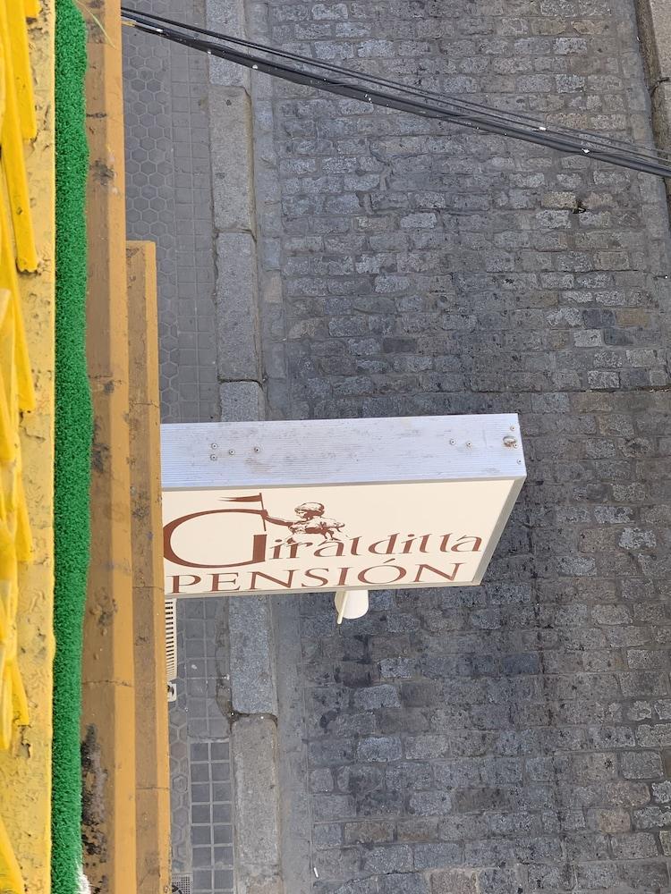 Pension Giraldilla Sevilla Dış mekan fotoğraf